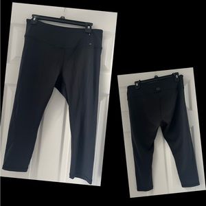Capri Length Leggings Size Large